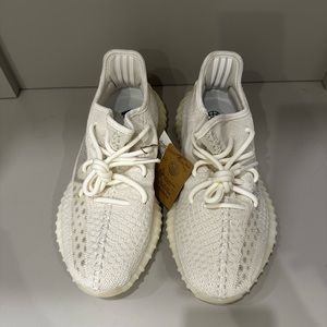 Yeezy Boost 350 V2 in Bone